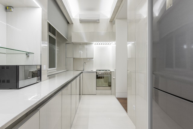 How Much Does it Cost to Wrap a Kitchen in Dubai?